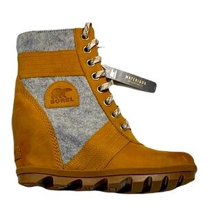 Trendy Leather Wedge Boot (Lexie)